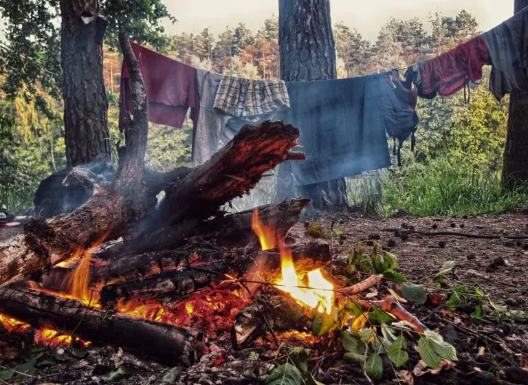 3 Ways To Do Laundry While Camping